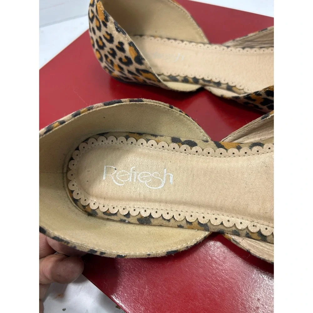 Refresh Leopard Print Flats 10 Tan Pointed Toe d'Orsay Chic Animal Print Office